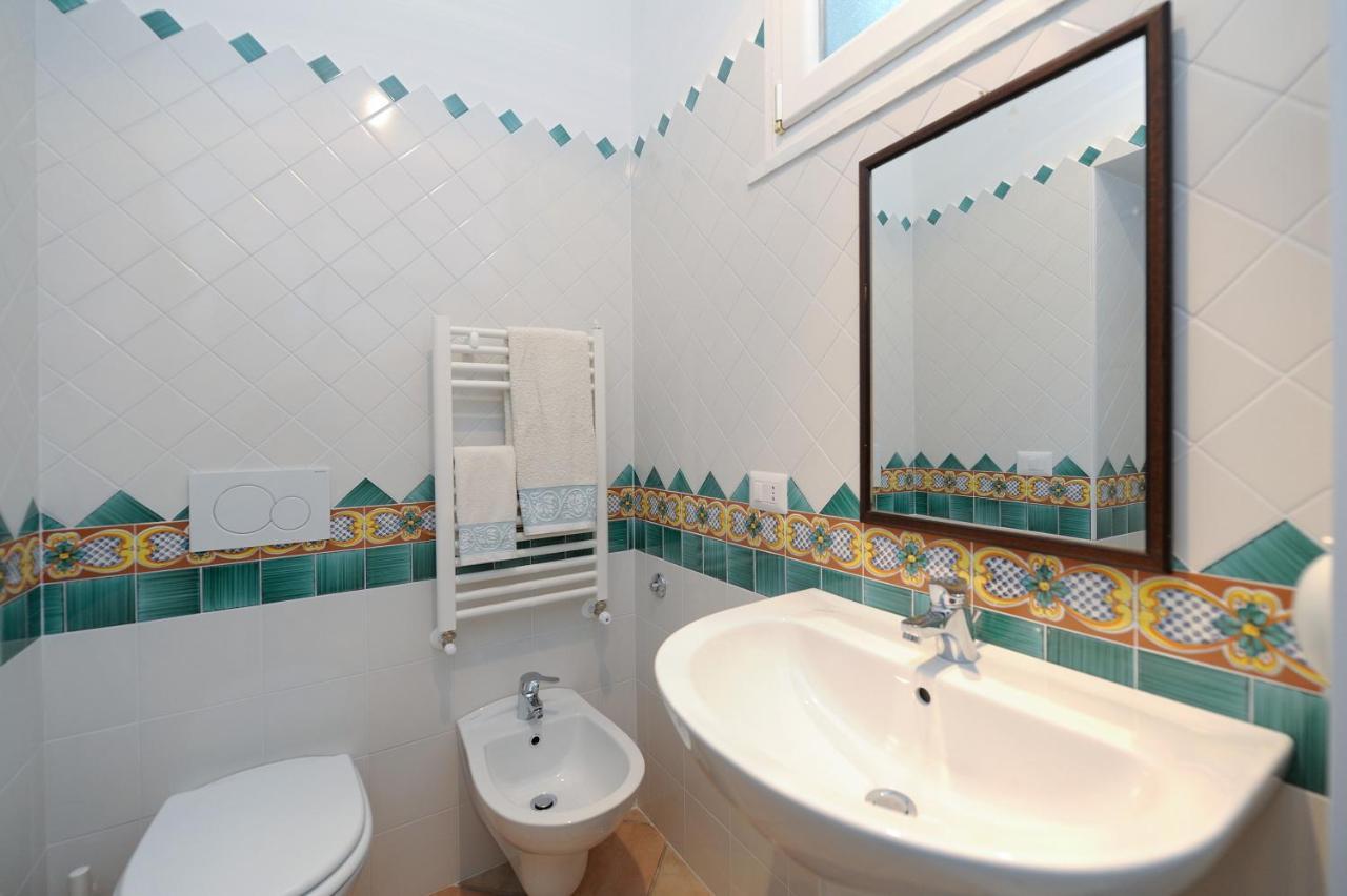 Ferienwohnung Lady Gilda Conca dei Marini Exterior foto